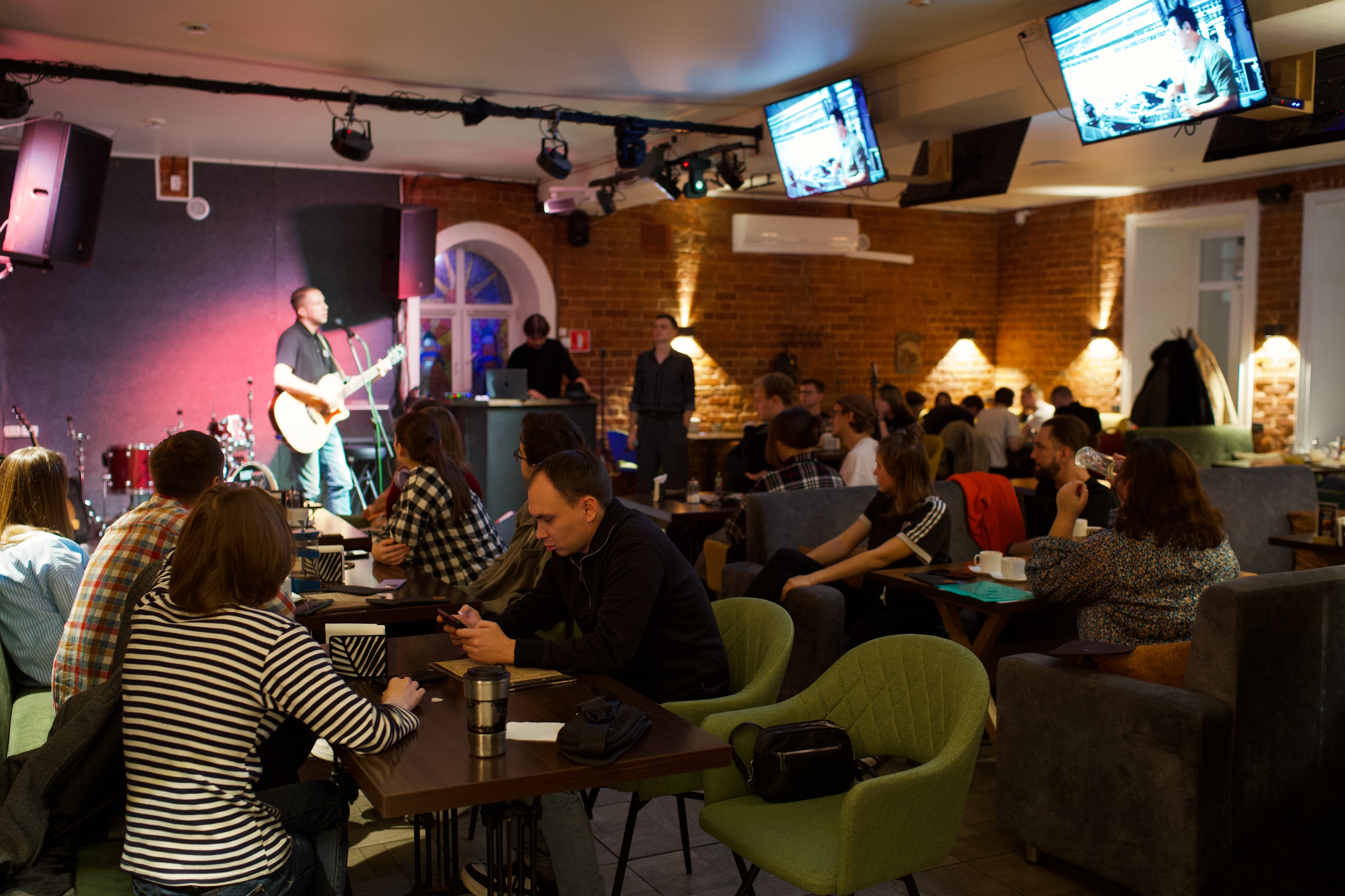 Фото с квартирника Квартирник в Хитрый Лис